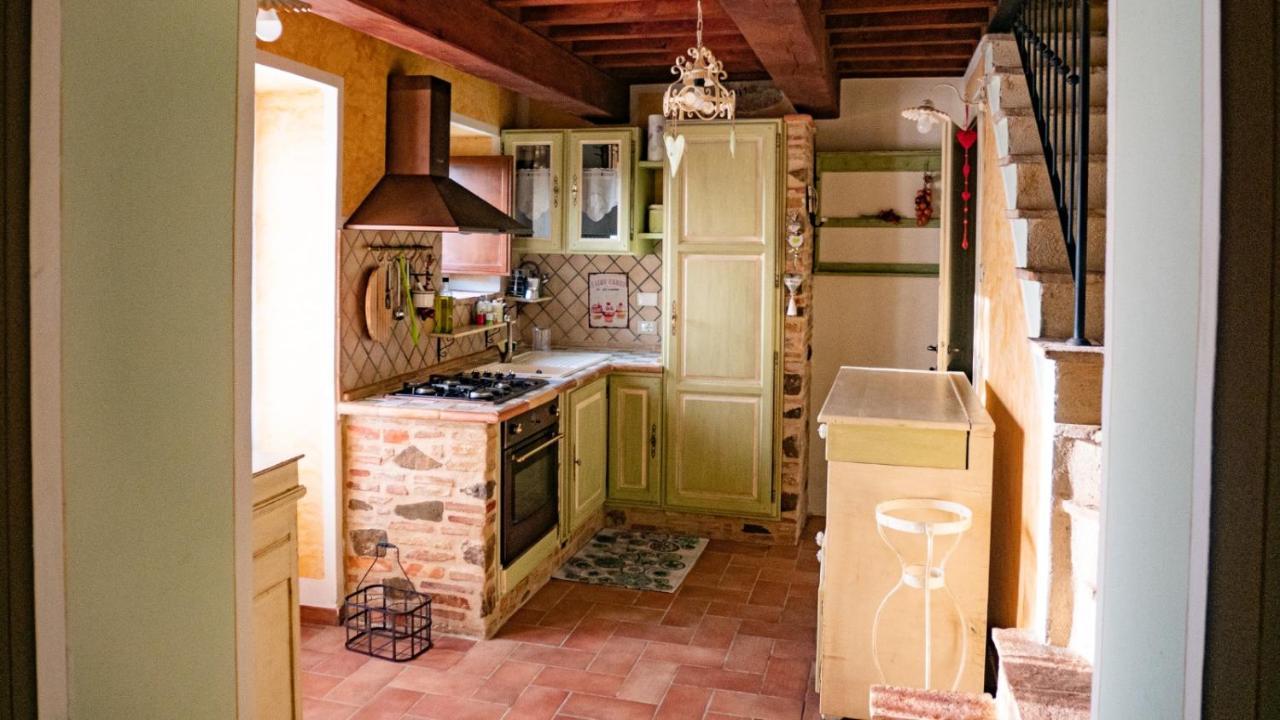 Il Casale Di Fiore Cannara Bagian luar foto