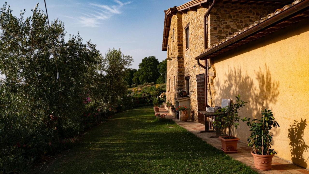 Il Casale Di Fiore Cannara Bagian luar foto