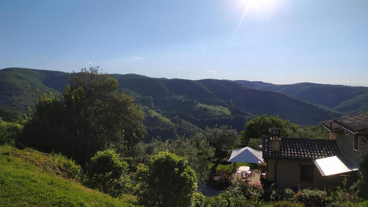 Il Casale Di Fiore Cannara Bagian luar foto