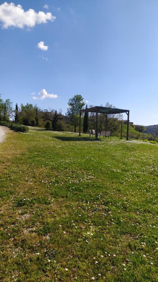 Il Casale Di Fiore Cannara Bagian luar foto