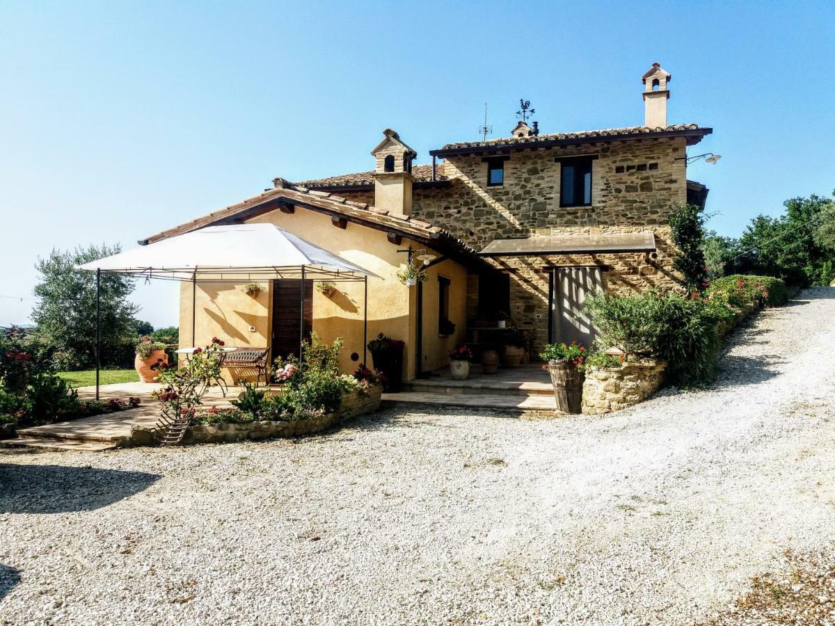 Il Casale Di Fiore Cannara Bagian luar foto