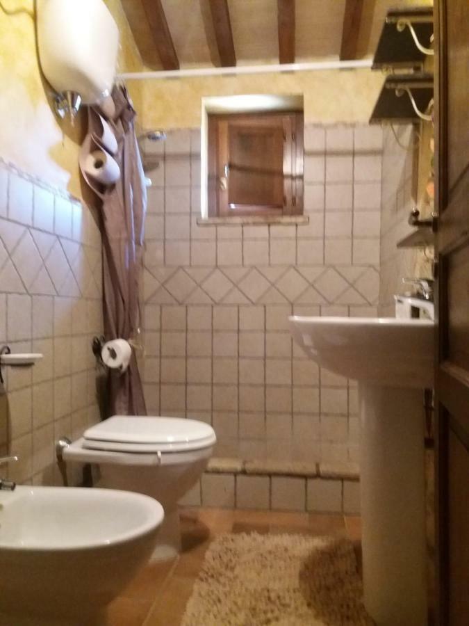 Il Casale Di Fiore Cannara Bagian luar foto