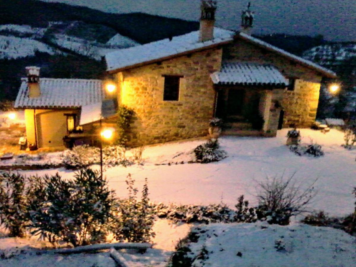 Il Casale Di Fiore Cannara Bagian luar foto